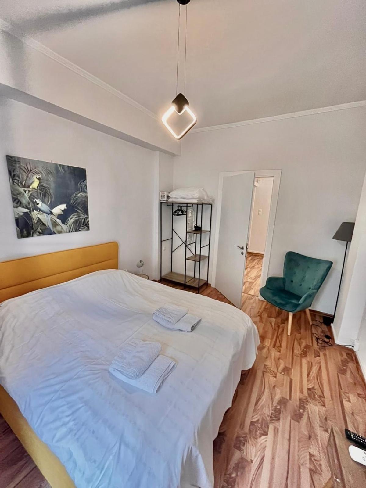 Modern Cozy Central Flat พาทรา ภายนอก รูปภาพ